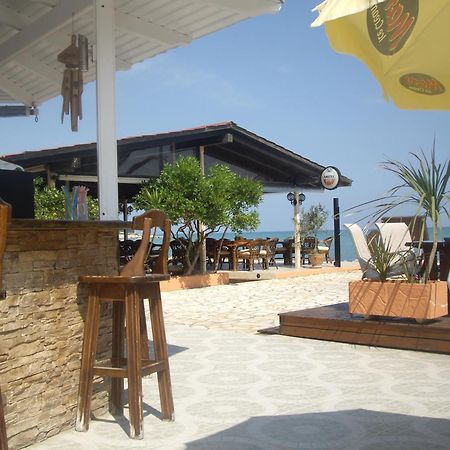 Ninos On The Beach Hotel 로다 외부 사진
