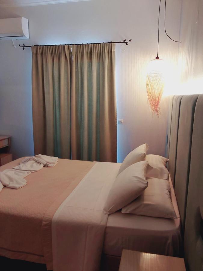 Ninos On The Beach Hotel 로다 외부 사진