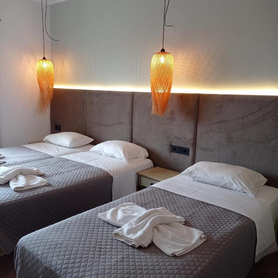 Ninos On The Beach Hotel 로다 외부 사진