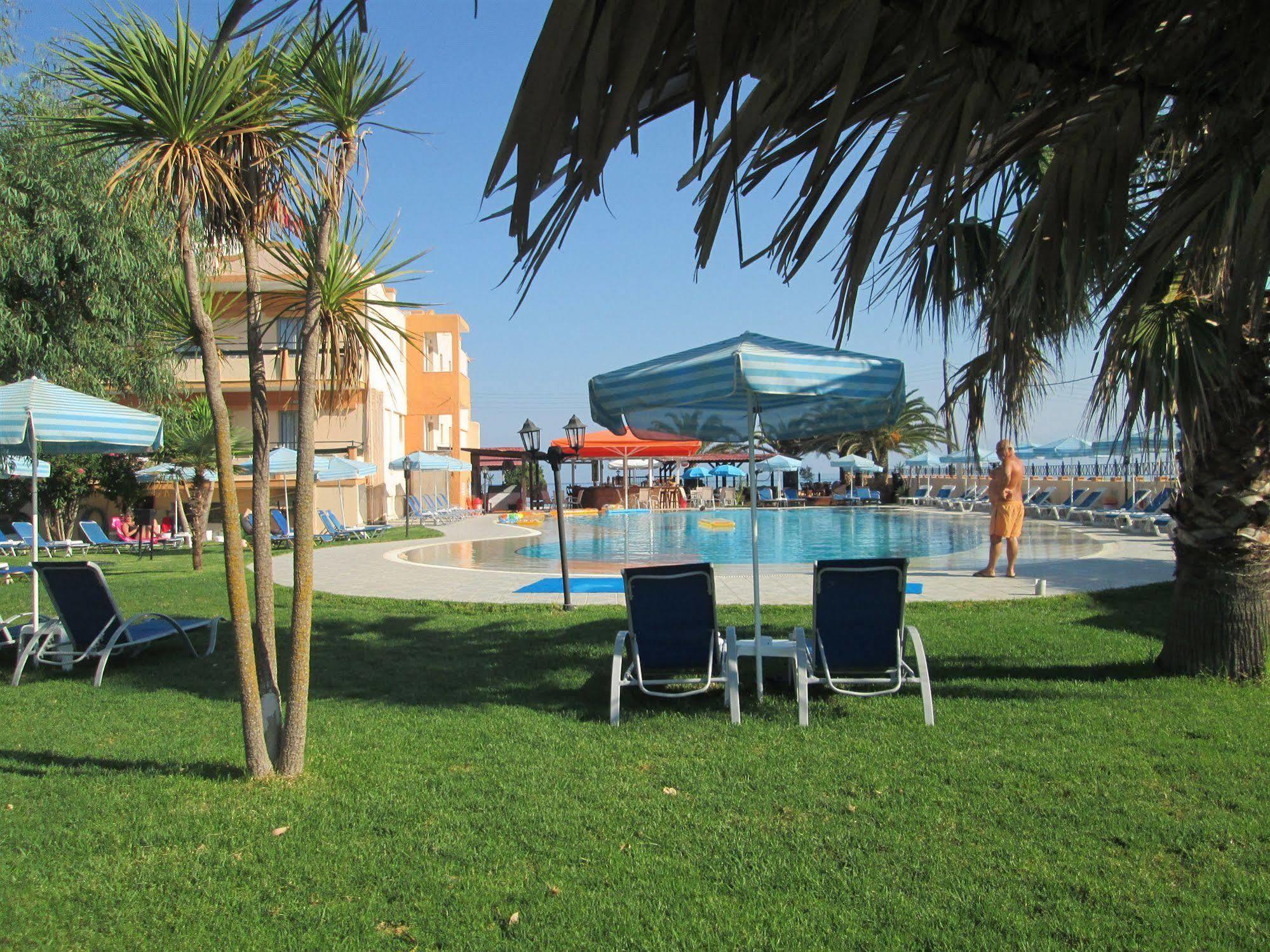 Ninos On The Beach Hotel 로다 외부 사진