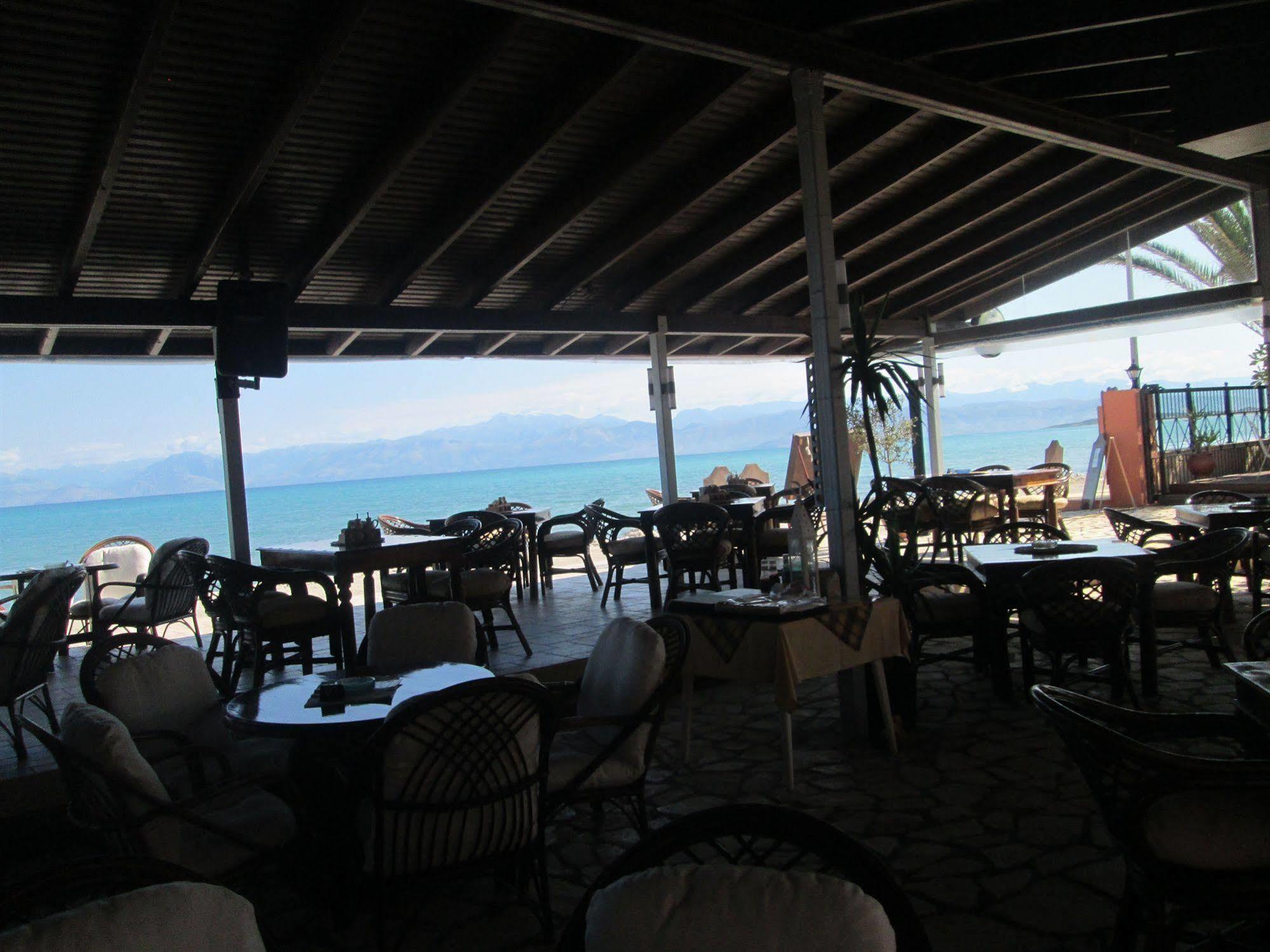 Ninos On The Beach Hotel 로다 외부 사진